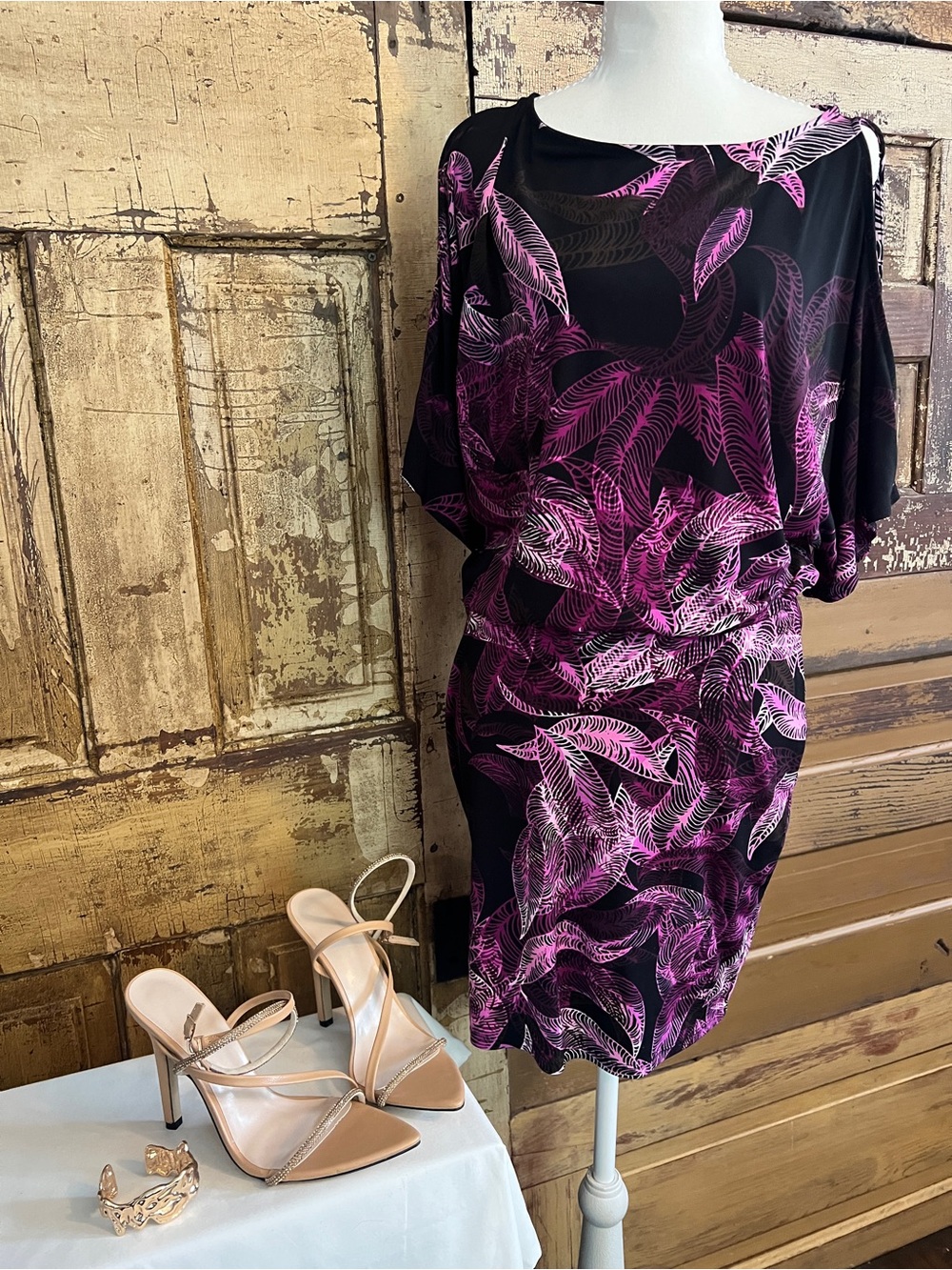 Moda Int’l by VS Pink & Black Tropical Print Dress | Cold Shoulder Sheath Dress